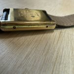 Zijkant van de Cartier-kast en glaspassing