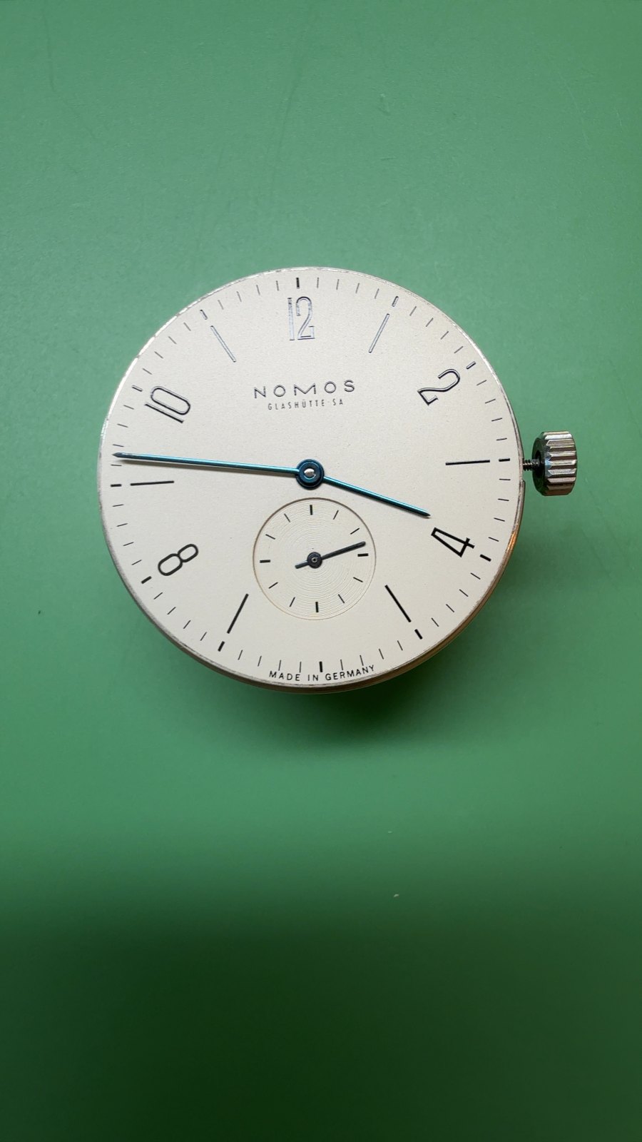 NOMOS Tangente